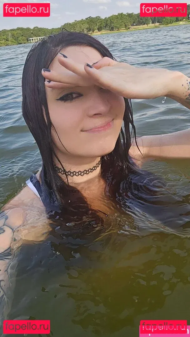 MelonieMac Onlyfans Photo Gallery 