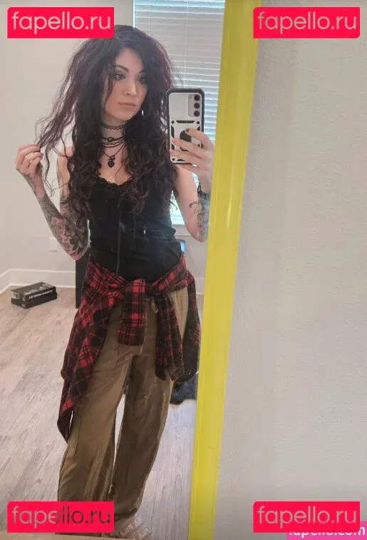 MelonieMac Onlyfans Photo Gallery 