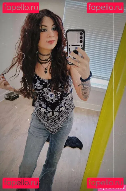 MelonieMac Onlyfans Photo Gallery 