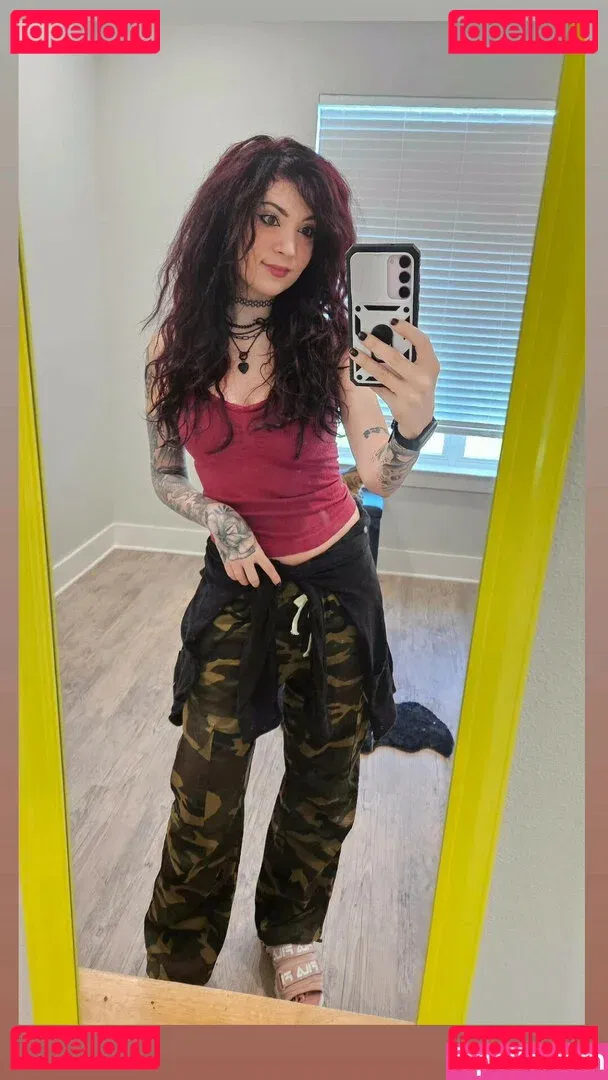 MelonieMac Onlyfans Photo Gallery 