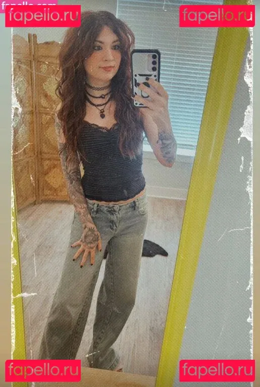 MelonieMac Onlyfans Photo Gallery 