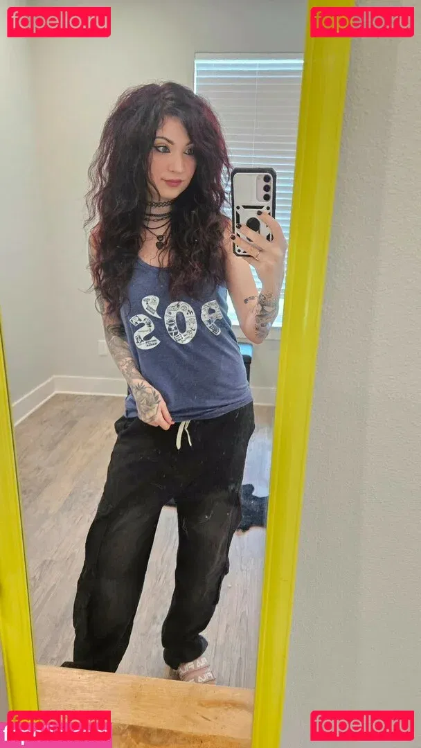 MelonieMac Onlyfans Photo Gallery 