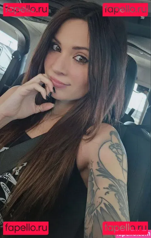 MelonieMac Onlyfans Photo Gallery 