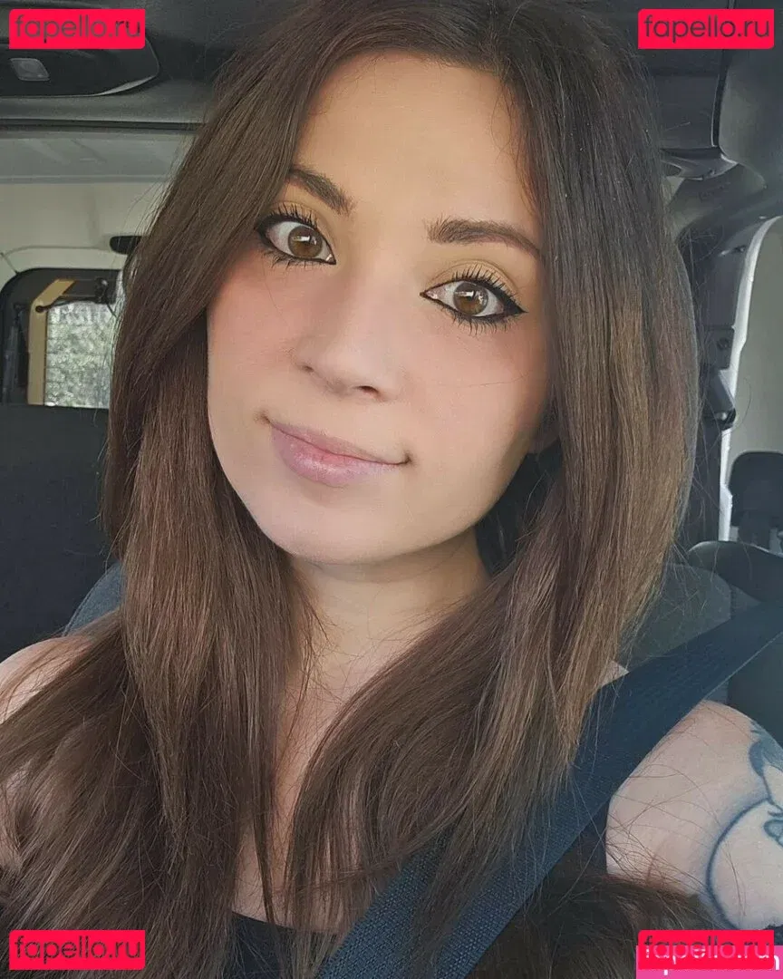 MelonieMac Onlyfans Photo Gallery 