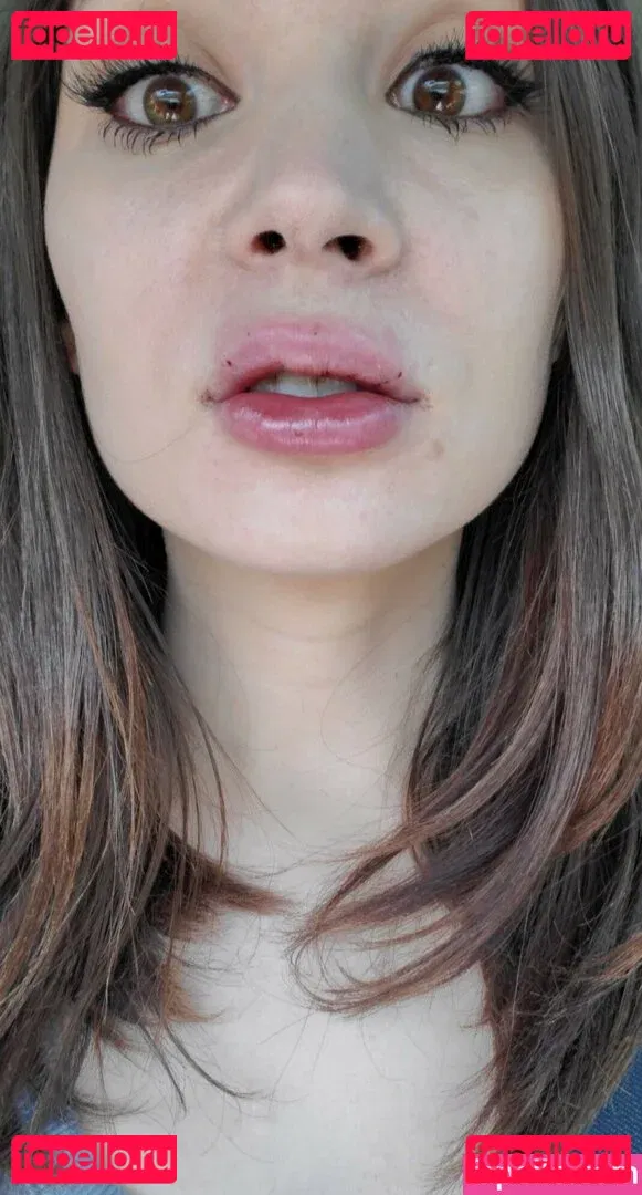 MelonieMac Onlyfans Photo Gallery 