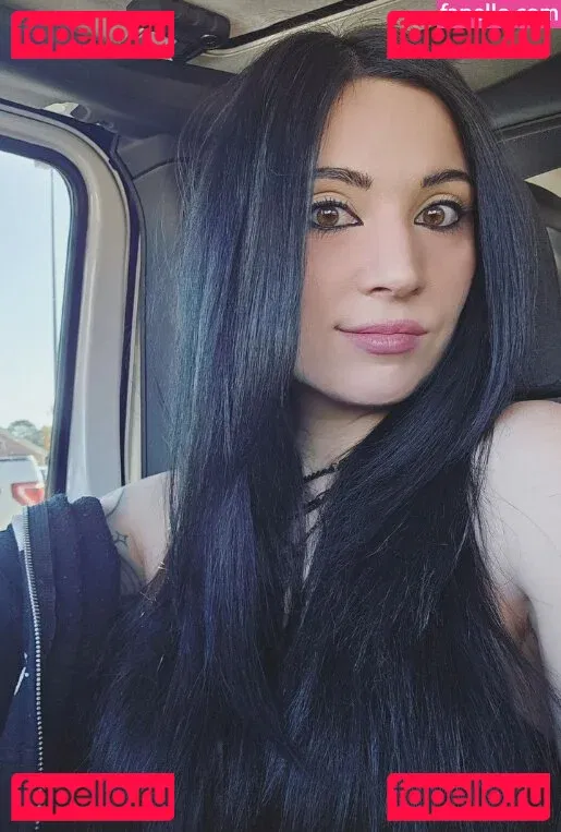 MelonieMac Onlyfans Photo Gallery 