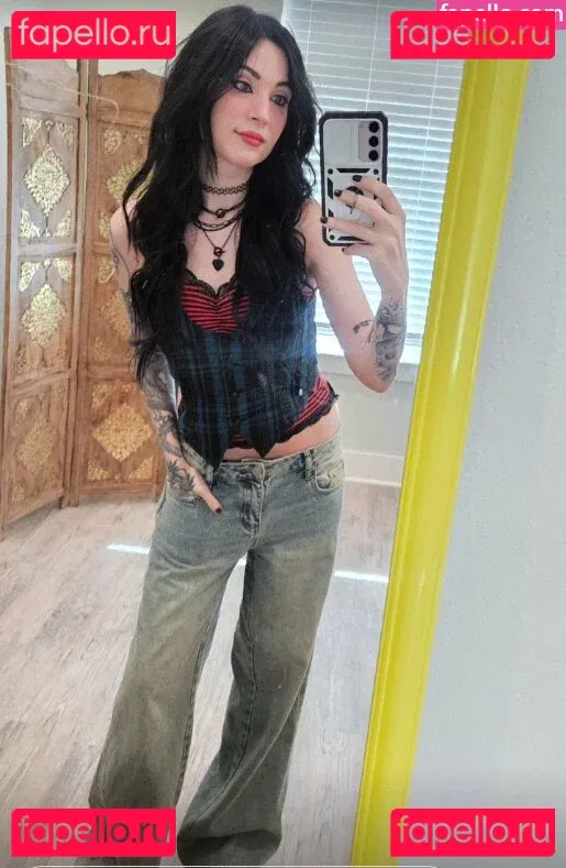 MelonieMac Onlyfans Photo Gallery 