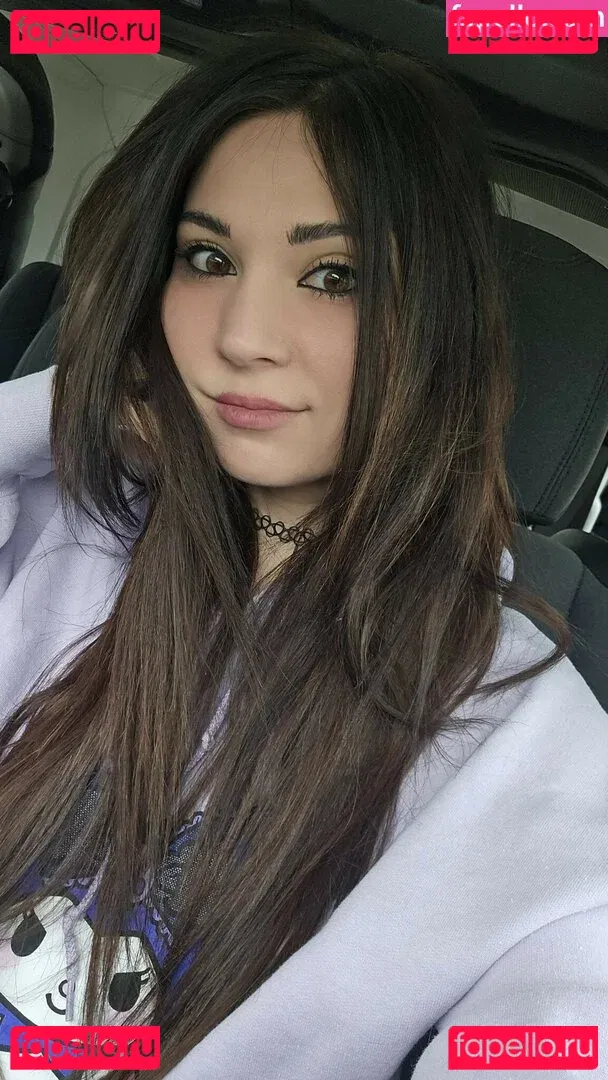 MelonieMac Onlyfans Photo Gallery 