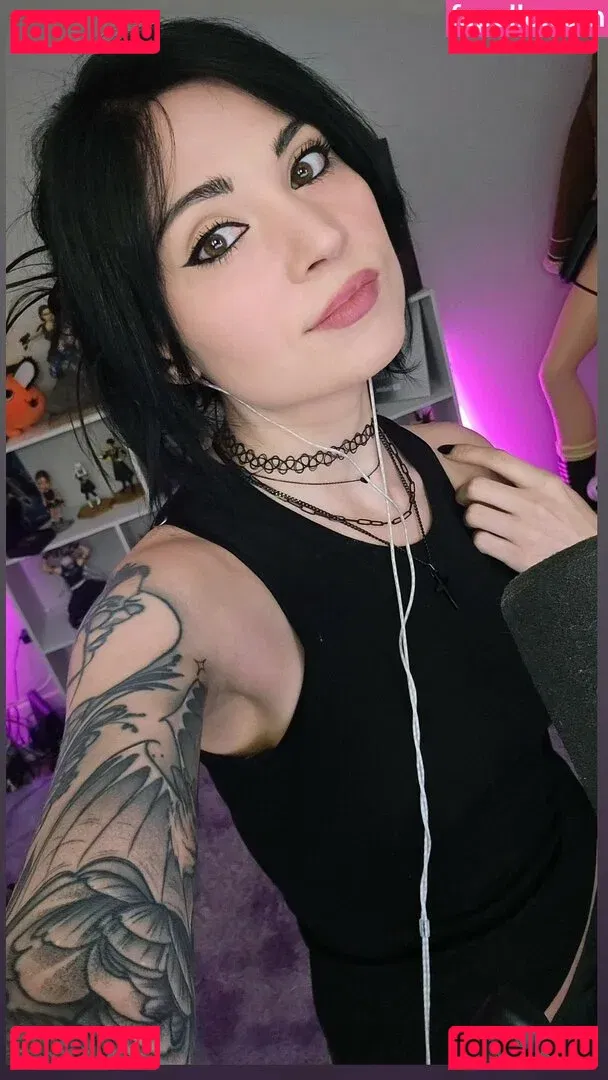 MelonieMac Onlyfans Photo Gallery 