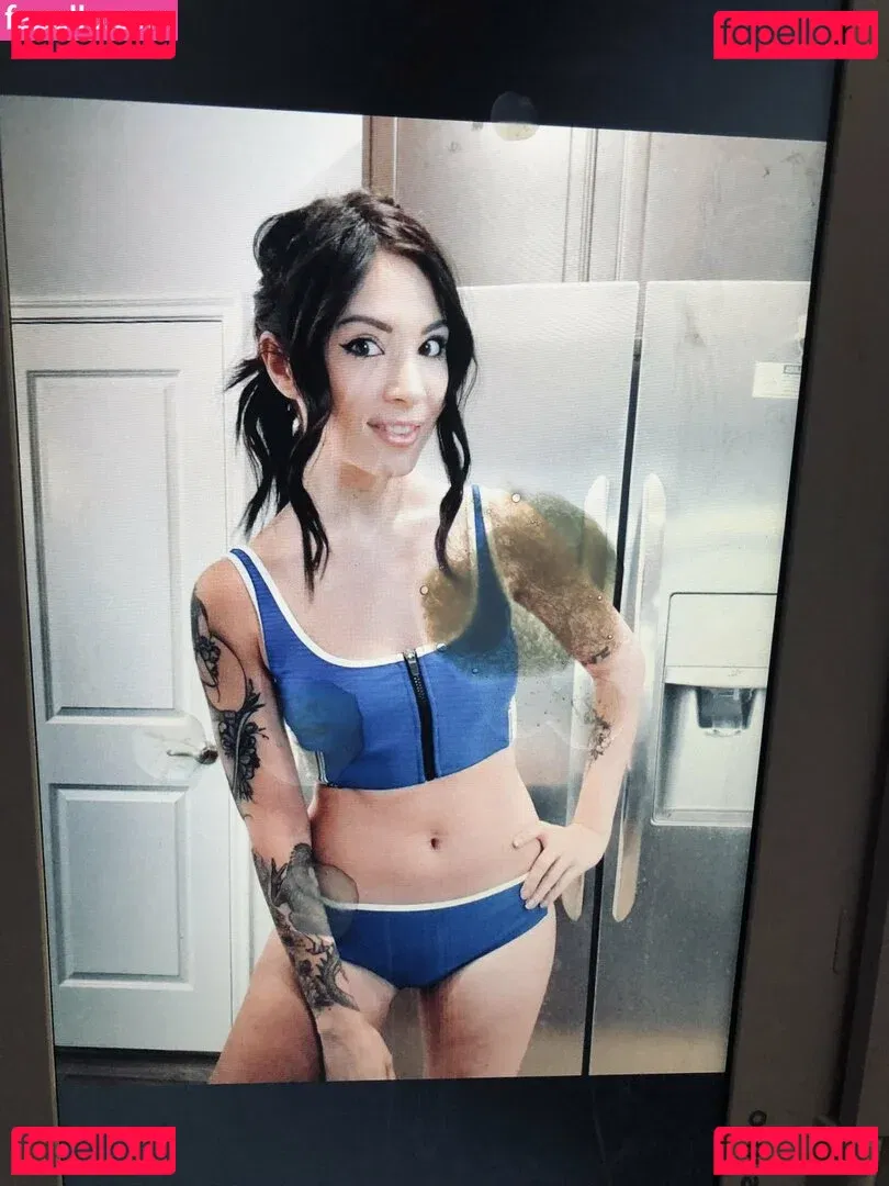 MelonieMac Onlyfans Photo Gallery 