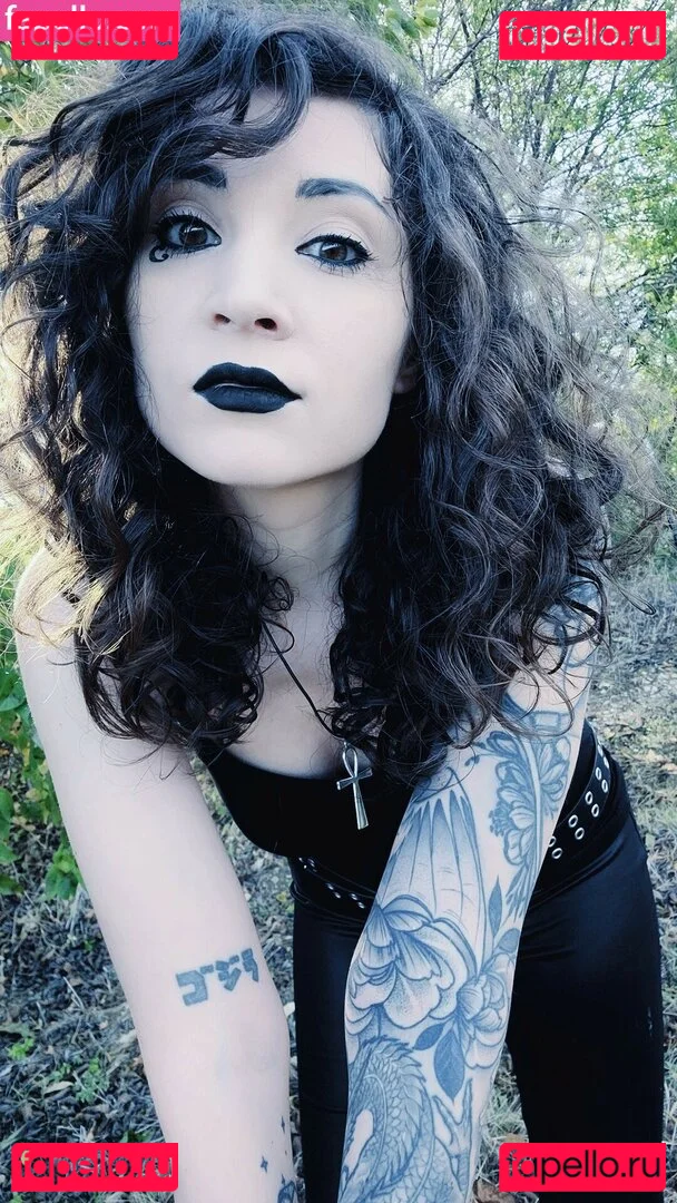 MelonieMac Onlyfans Photo Gallery 