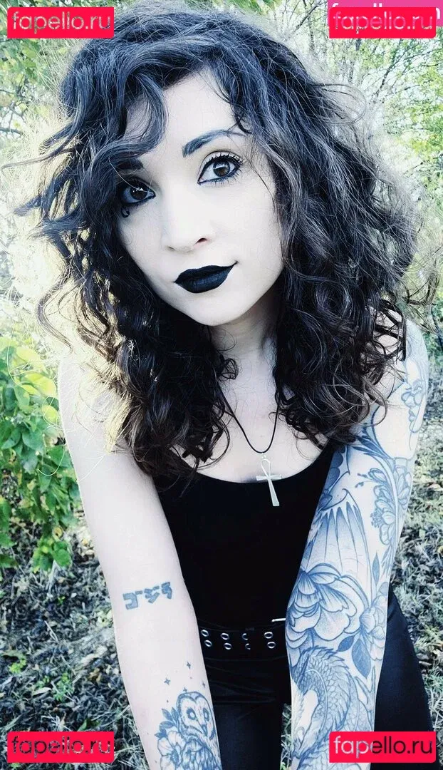 MelonieMac Onlyfans Photo Gallery 