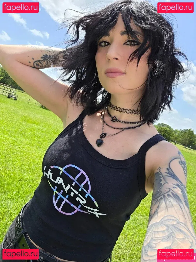 MelonieMac Onlyfans Photo Gallery 