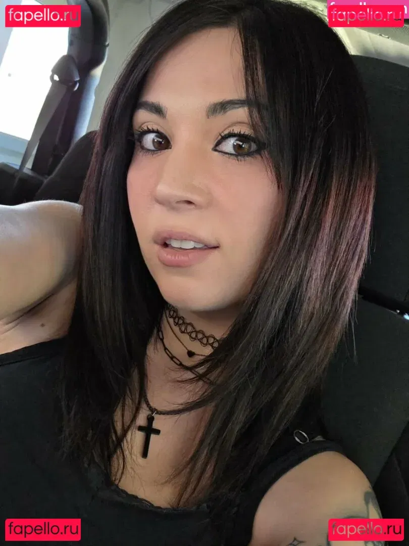 MelonieMac Onlyfans Photo Gallery 