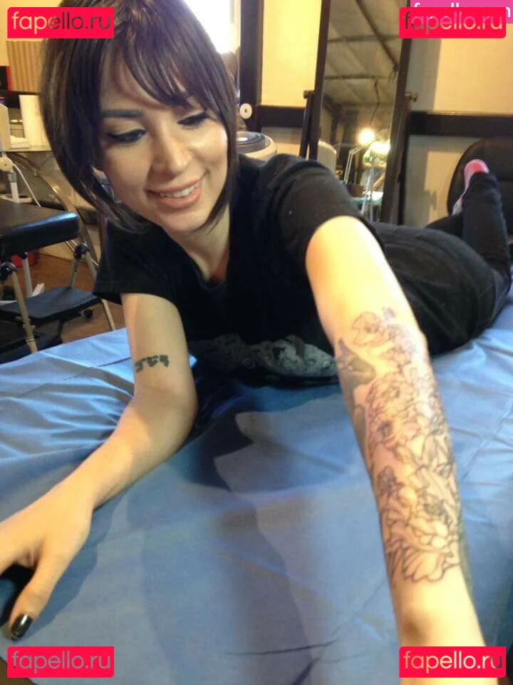 MelonieMac Onlyfans Photo Gallery 