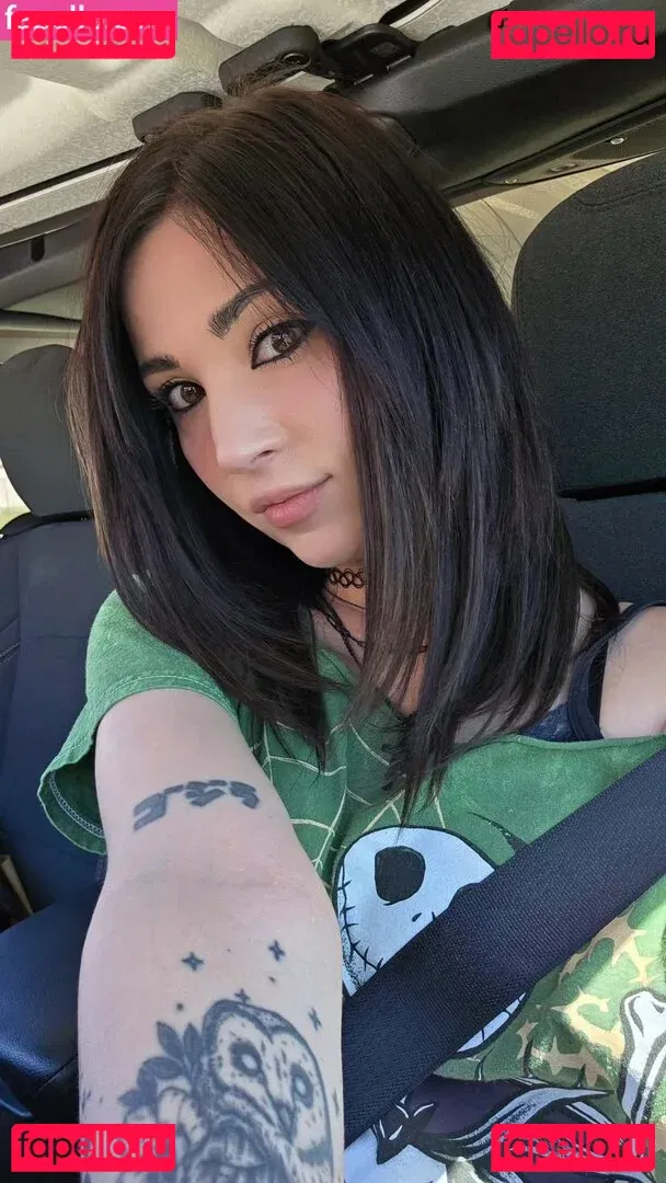 MelonieMac Onlyfans Photo Gallery 