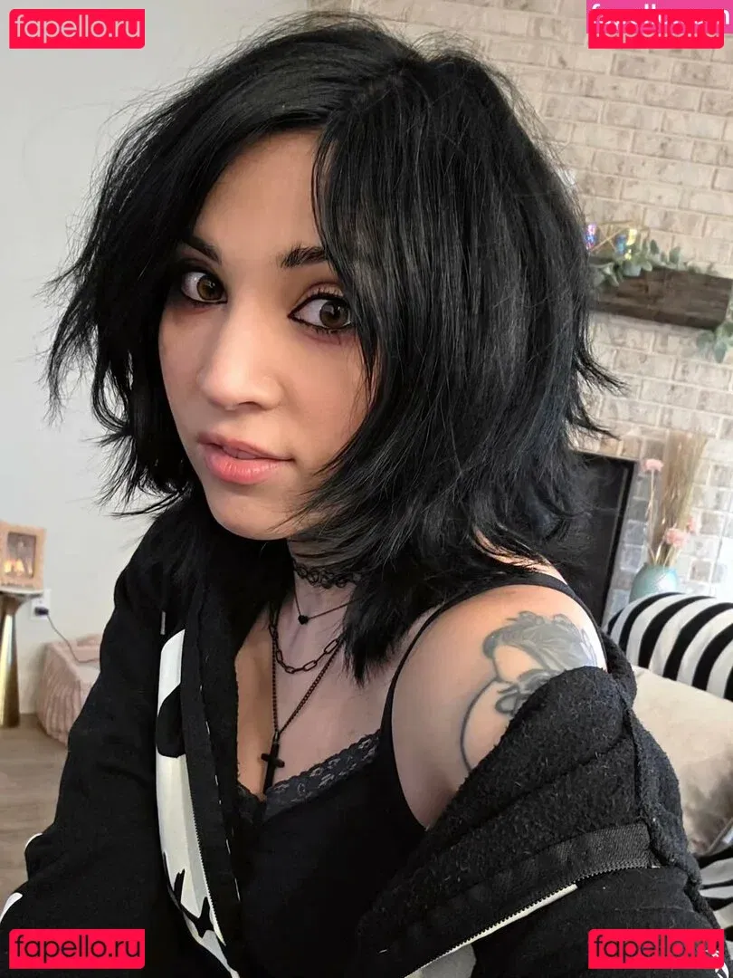 MelonieMac Onlyfans Photo Gallery 