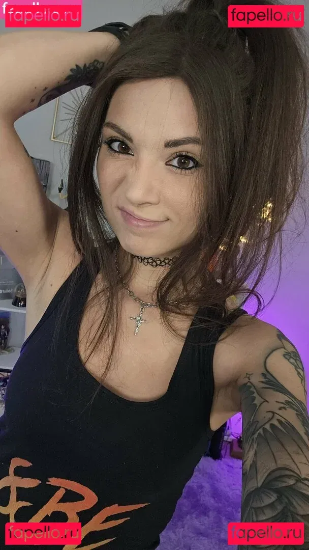 MelonieMac Onlyfans Photo Gallery 