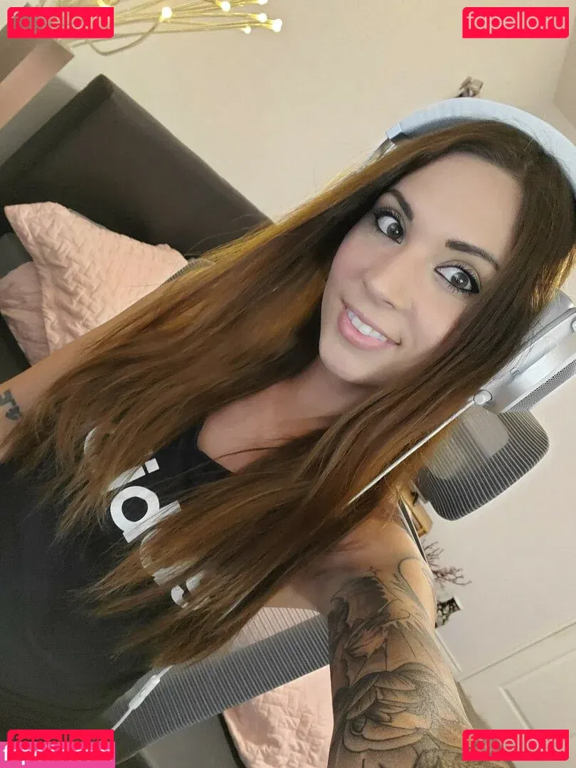 MelonieMac Onlyfans Photo Gallery 