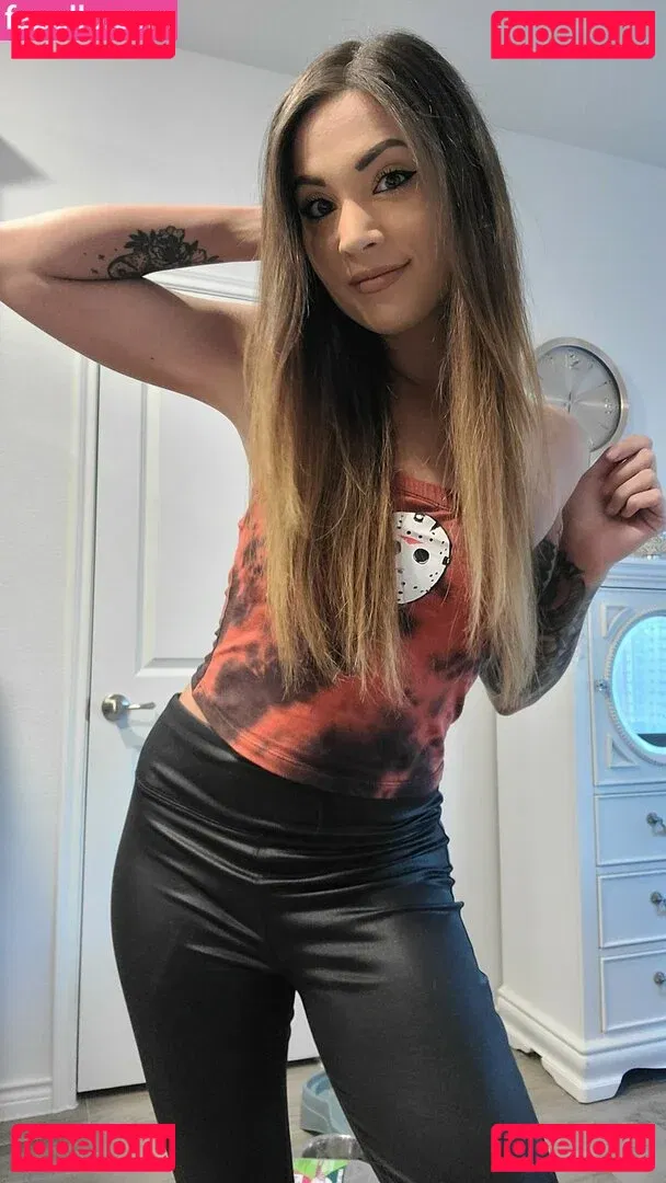 MelonieMac Onlyfans Photo Gallery 