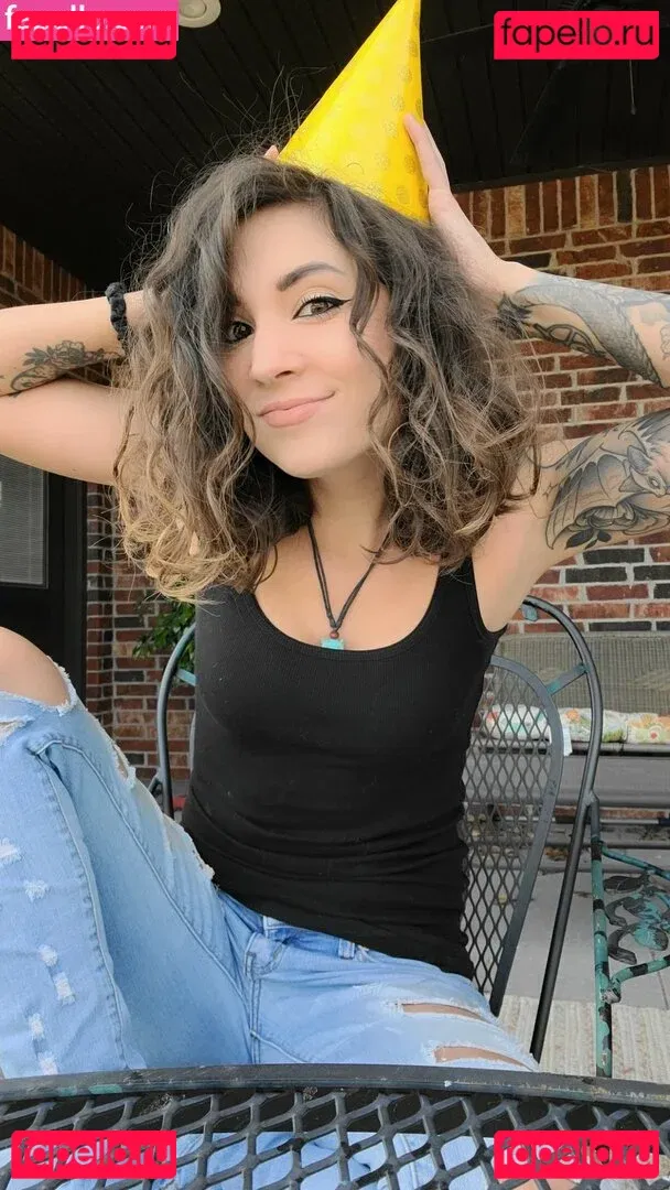 MelonieMac Onlyfans Photo Gallery 