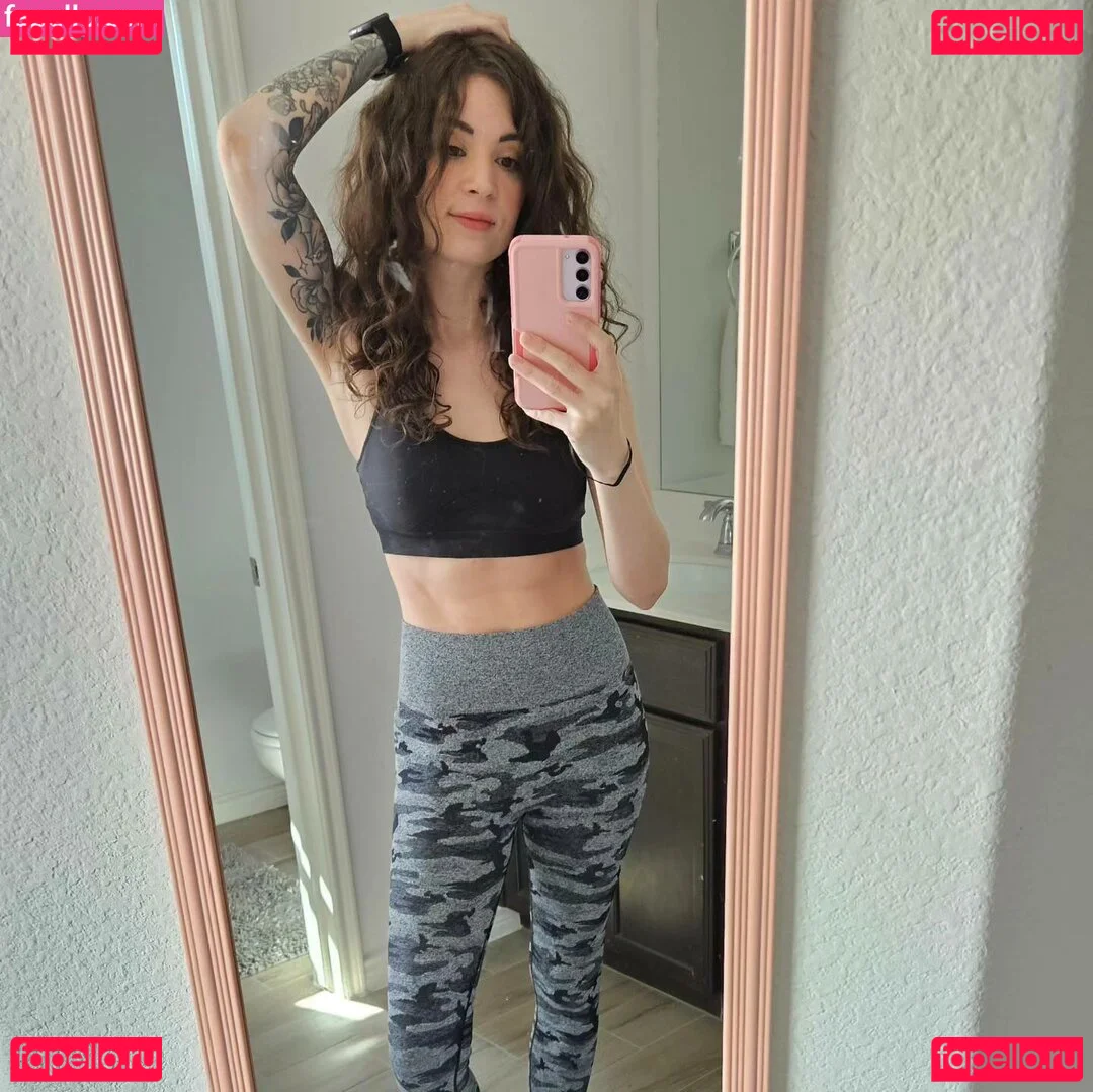 MelonieMac Onlyfans Photo Gallery 