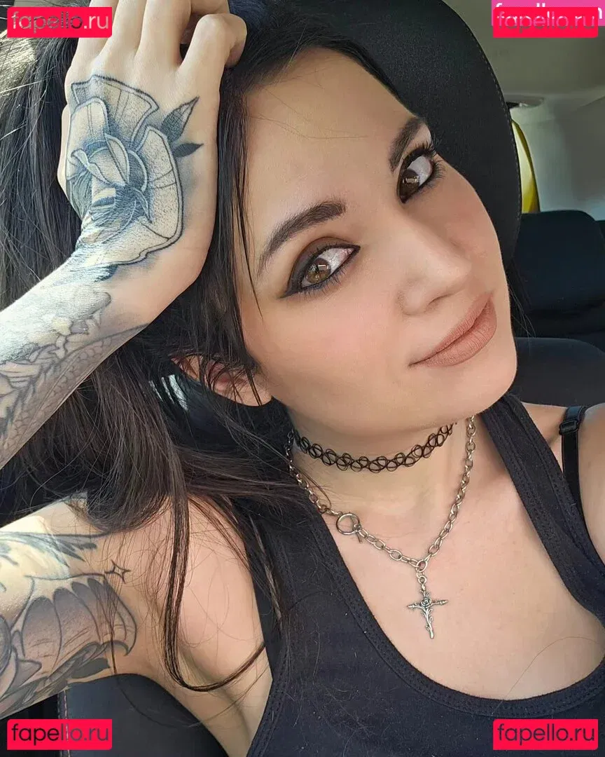 MelonieMac Onlyfans Photo Gallery 