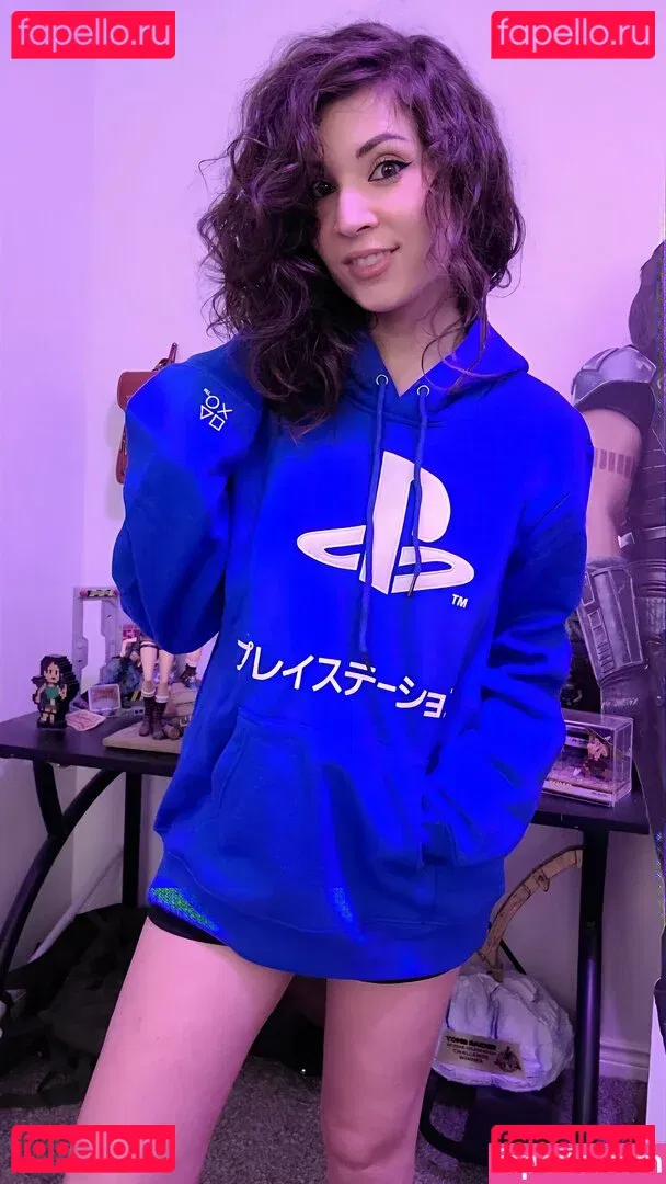 MelonieMac Onlyfans Photo Gallery 