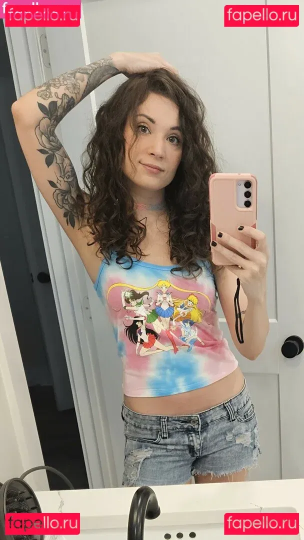 MelonieMac Onlyfans Photo Gallery 