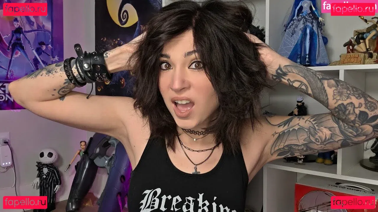 MelonieMac Onlyfans Photo Gallery 