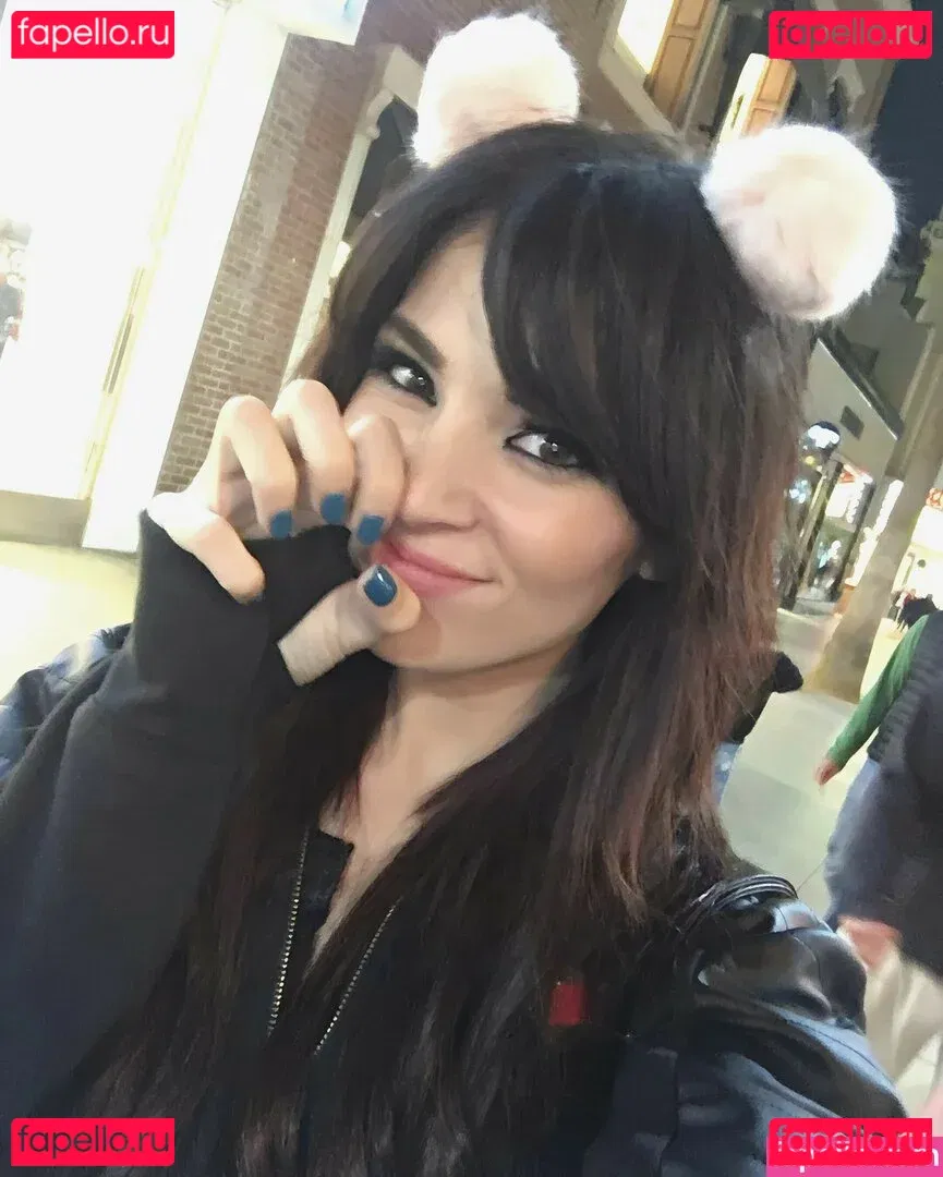 MelonieMac Onlyfans Photo Gallery 