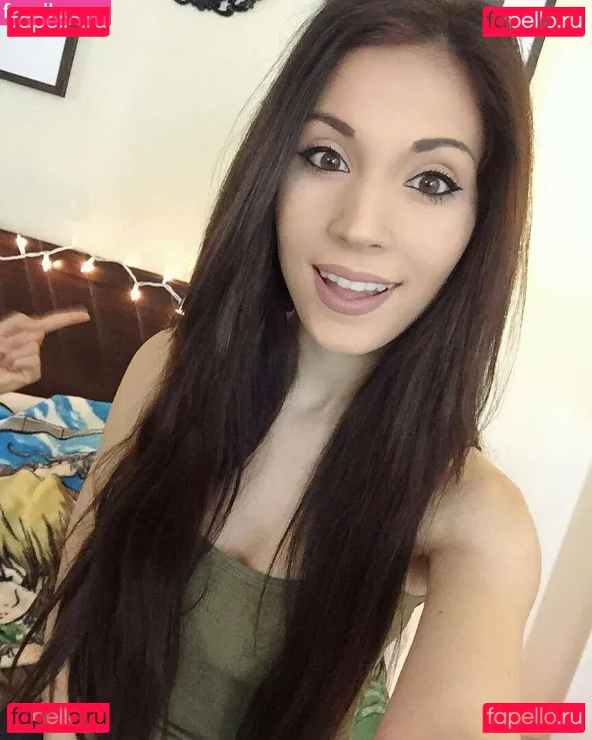 MelonieMac Onlyfans Photo Gallery 