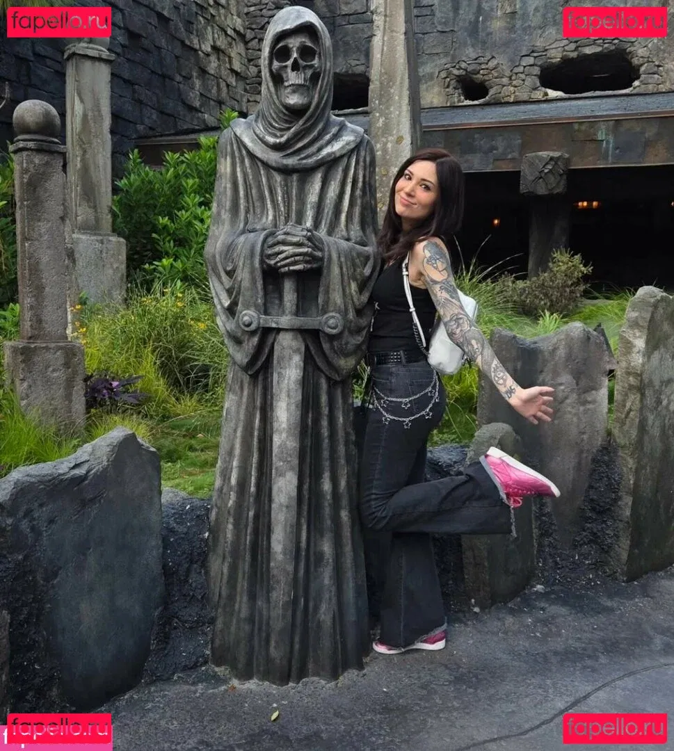 MelonieMac Onlyfans Photo Gallery 