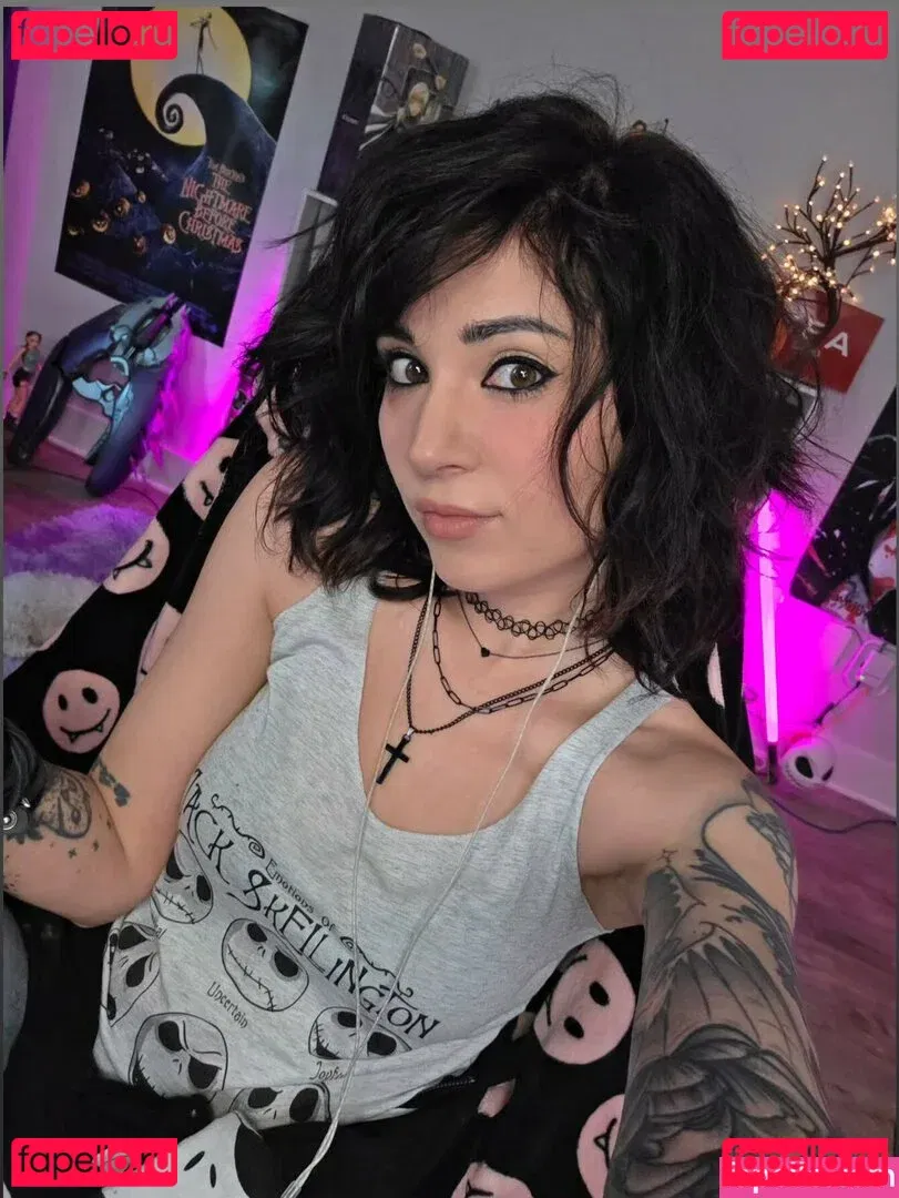 MelonieMac Onlyfans Photo Gallery 