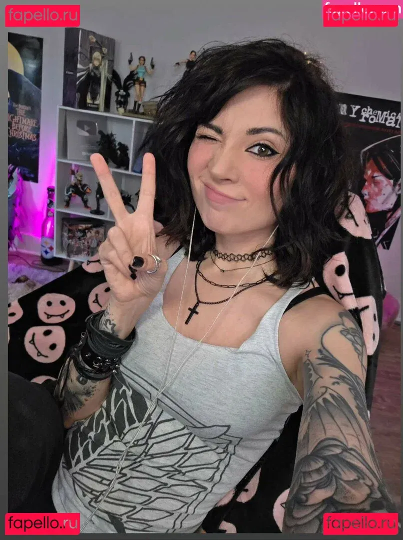 MelonieMac Onlyfans Photo Gallery 