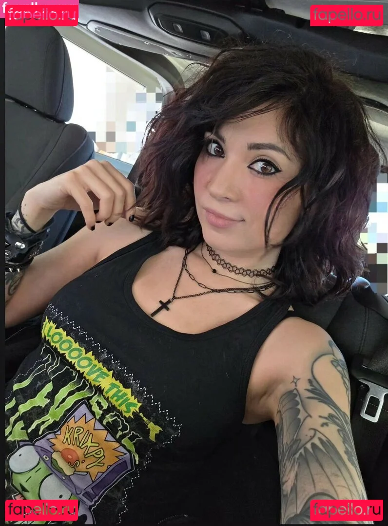 MelonieMac Onlyfans Photo Gallery 