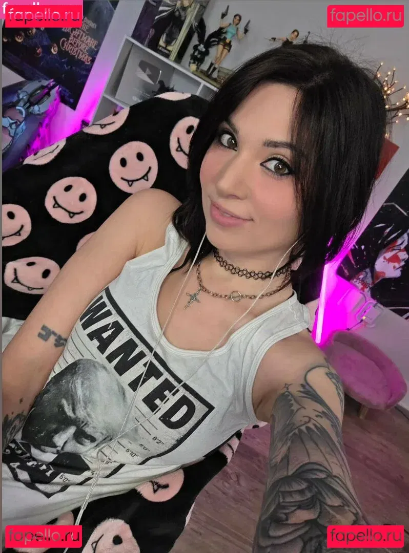 MelonieMac Onlyfans Photo Gallery 