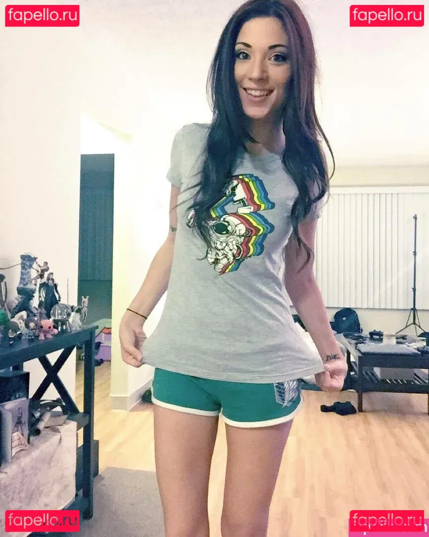 MelonieMac Onlyfans Photo Gallery 