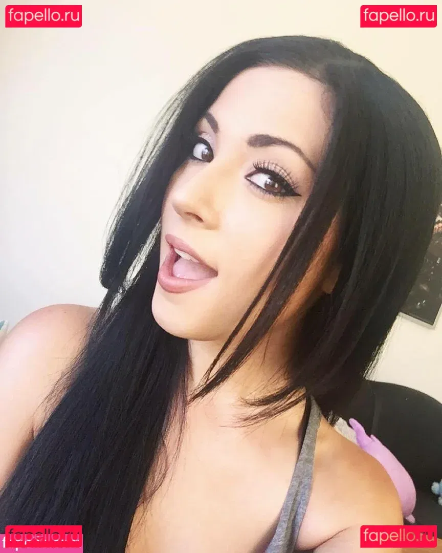 MelonieMac Onlyfans Photo Gallery 