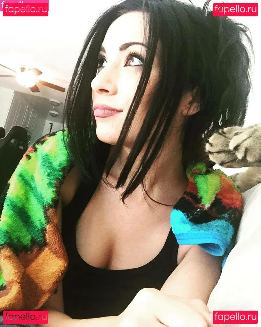 MelonieMac Onlyfans Photo Gallery 