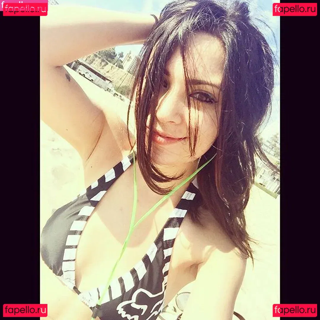 MelonieMac Onlyfans Photo Gallery 