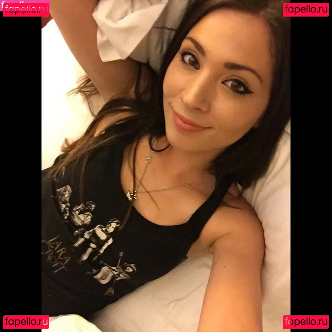 MelonieMac Onlyfans Photo Gallery 