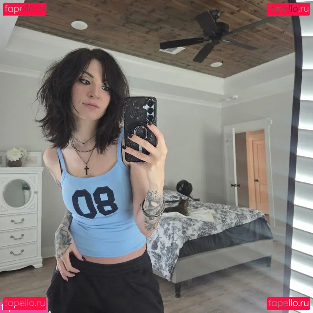 MelonieMac Onlyfans Photo Gallery 