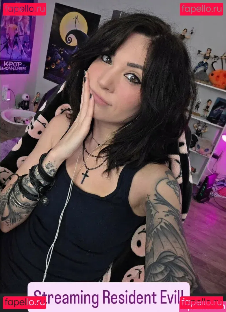 MelonieMac Onlyfans Photo Gallery 