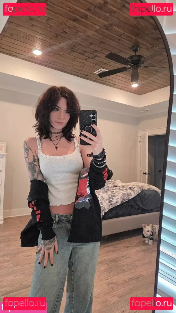 MelonieMac Onlyfans Photo Gallery 