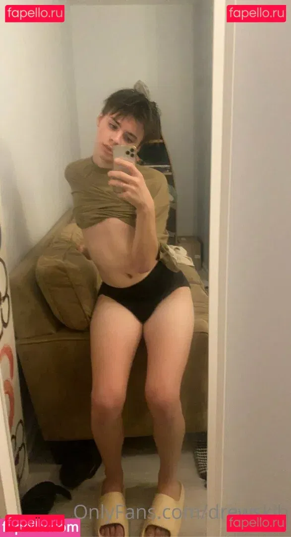 drewskib Onlyfans Photo Gallery 
