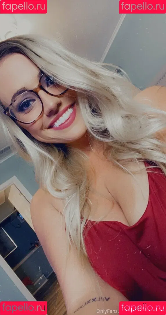 savannahpaige Onlyfans Photo Gallery 