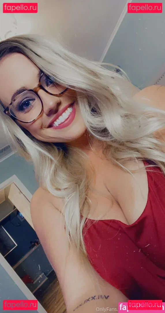 savannahpaige Onlyfans Photo Gallery 