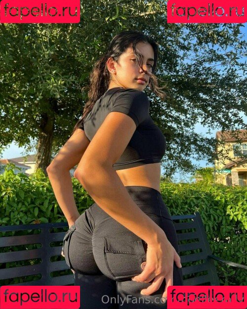 Noelle Emily Onlyfans Photo Gallery 