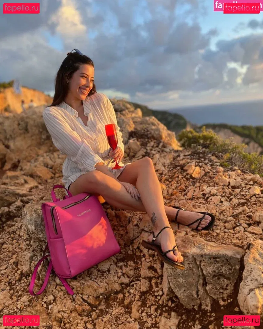 Anah Elisa Onlyfans Photo Gallery 